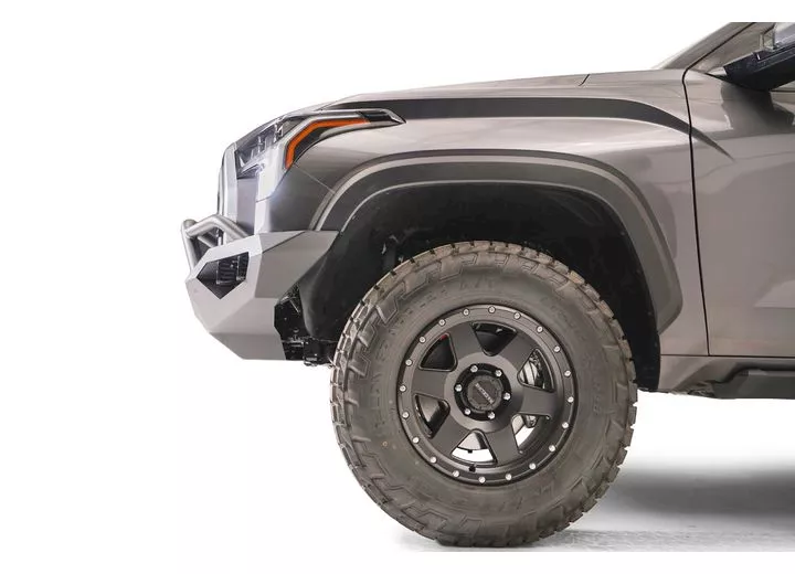 Fab Fours Inc. 22-c tundra vengeance front bumper with pre-runner guard