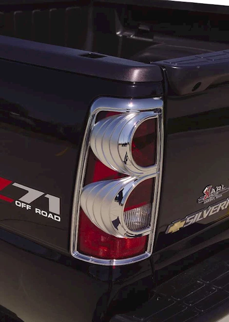 Putco 03-06 SILVERADO (EXCL DUALLY) CHROME TAIL LIGHT TRIM