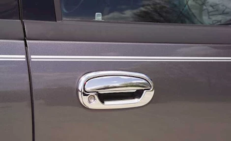 Putco 99-16 f250/f350 2dr w/pass keyhole chrome door handle cover Main Image