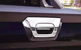 Putco 02-06 avalanche chrome tailgate handle cover w/surround