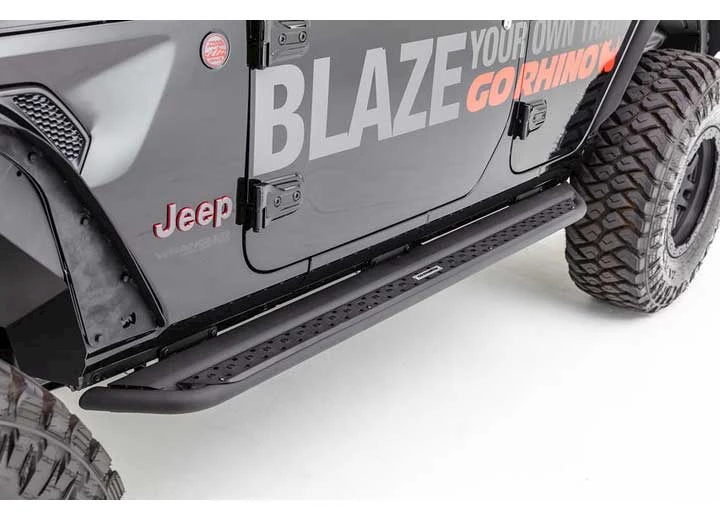 Go Rhino 22-C TUNDRA(DOUBLE CAB)DOMINATOR EXTREME DSS SIDESTEPS & BRACKETS